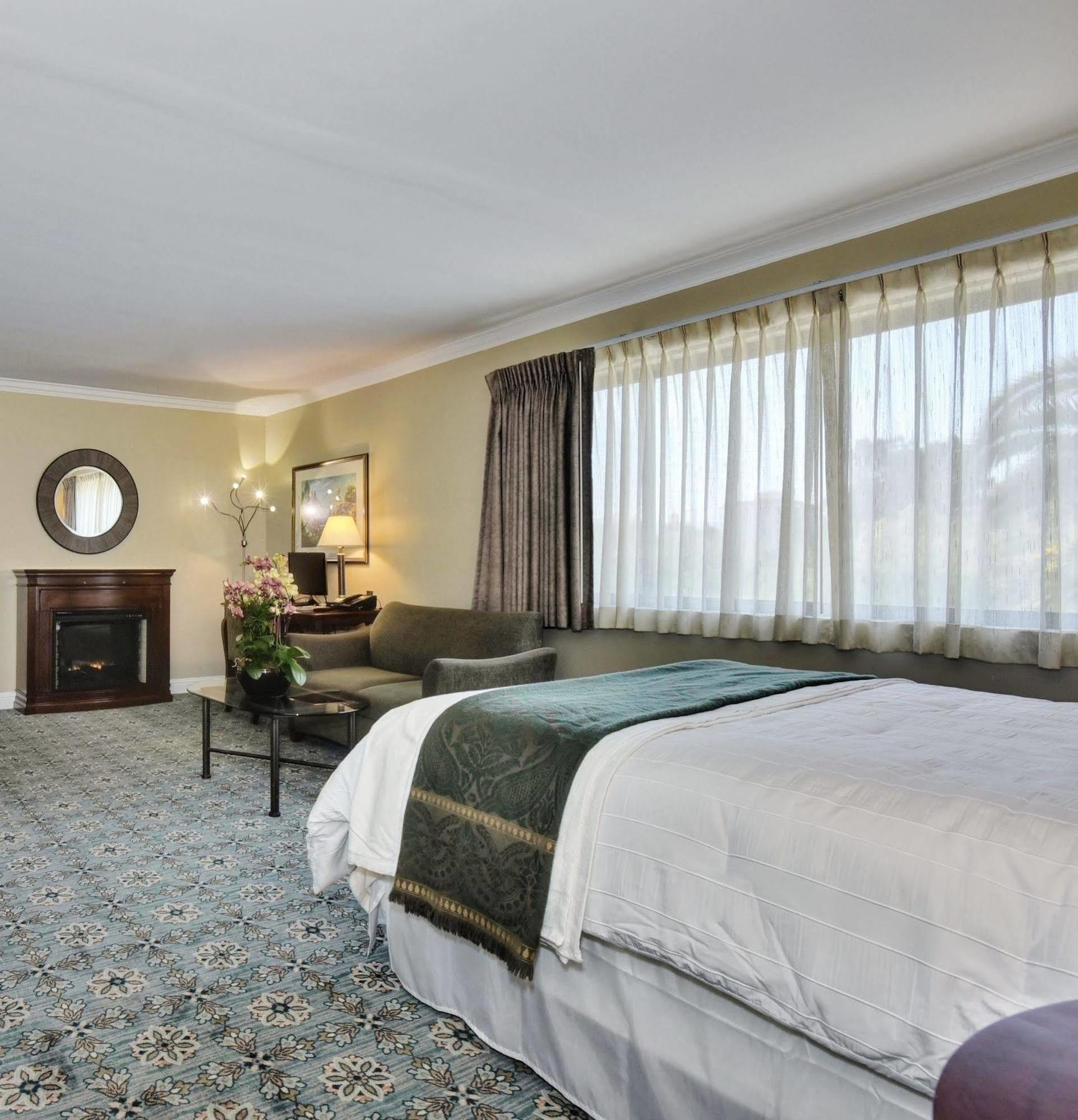 Stanford Terrace Inn Palo Alto Bagian luar foto